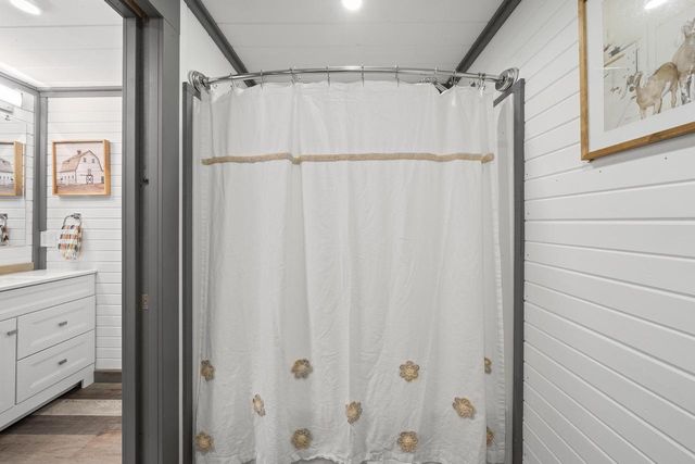 29224 Mt Tom ROAD, Burlington, WI 53105