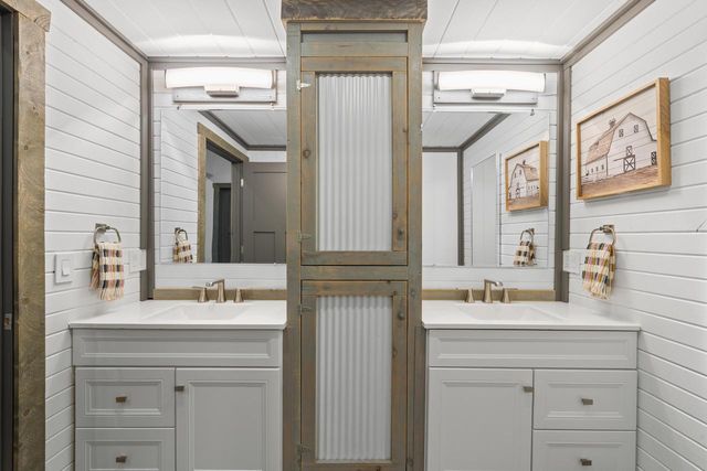 29224 Mt Tom ROAD, Burlington, WI 53105