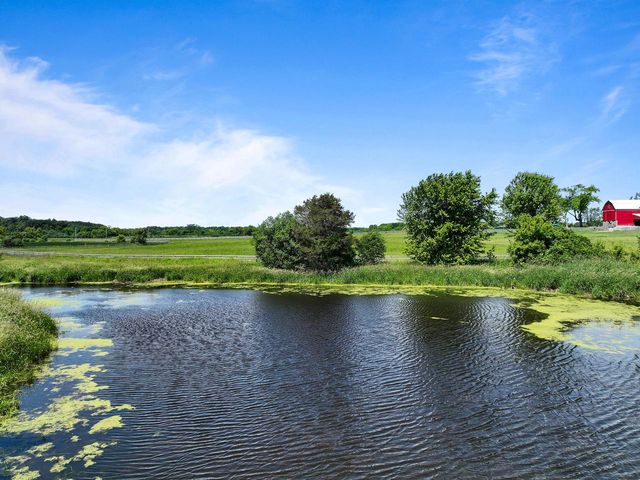 29224 Mt Tom ROAD, Burlington, WI 53105