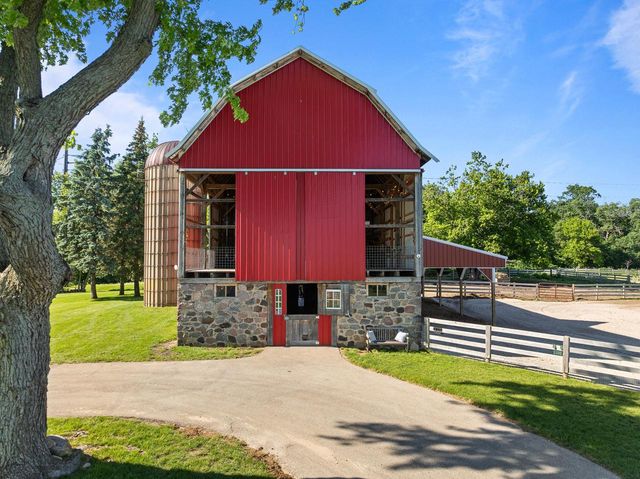 29224 Mt Tom ROAD, Burlington, WI 53105