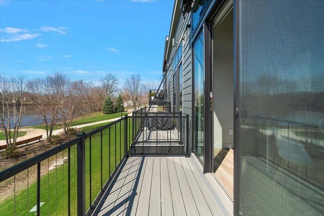 220 King Street 10, Lowell City, MI 49331