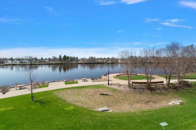220 King Street 10, Lowell City, MI 49331