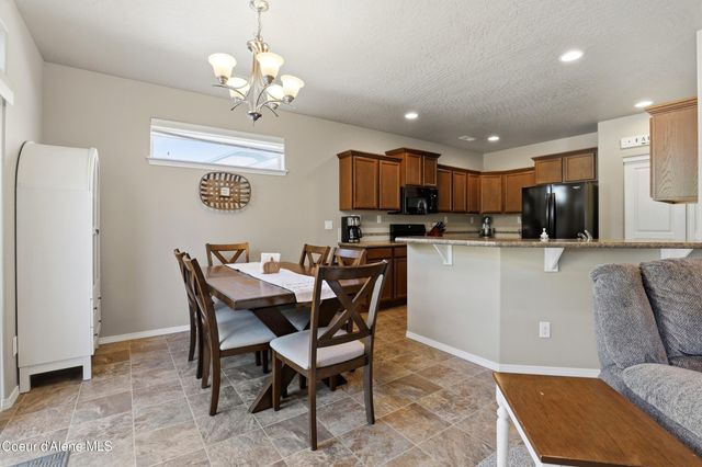 6093 W Trestle ST, Rathdrum, ID 83858