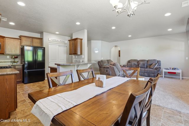 6093 W Trestle ST, Rathdrum, ID 83858