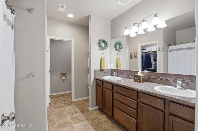 6093 W Trestle ST, Rathdrum, ID 83858