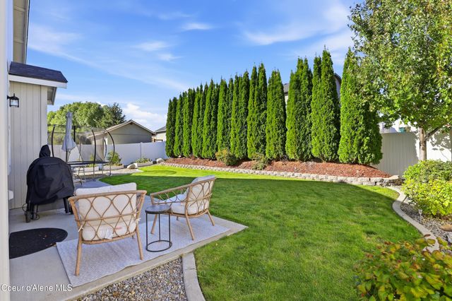 6093 W Trestle ST, Rathdrum, ID 83858