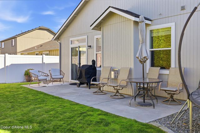 6093 W Trestle ST, Rathdrum, ID 83858