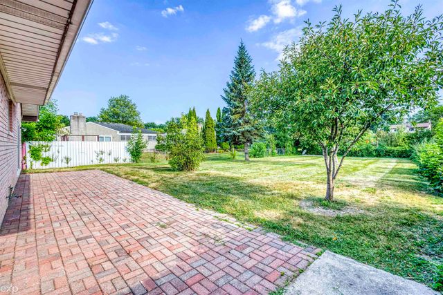 5072 Amherst Drive, Sterling Heights, MI 48310