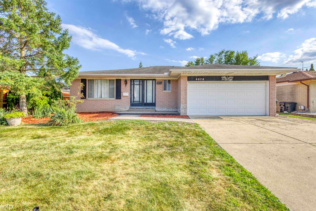 5072 Amherst Drive, Sterling Heights, MI 48310