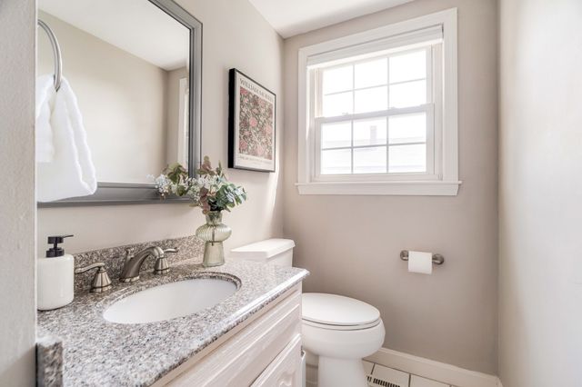 42 Salem St A, Wakefield, MA 01880