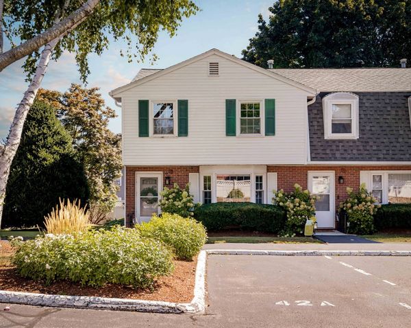 42 Salem St A, Wakefield, MA 01880