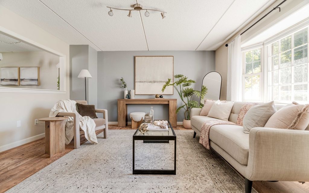 42 Salem St A, Wakefield, MA 01880