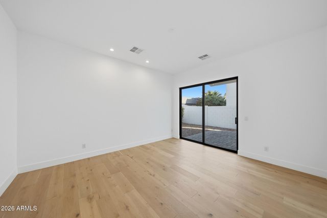 100 W Northern Avenue 4, Phoenix, AZ 85021