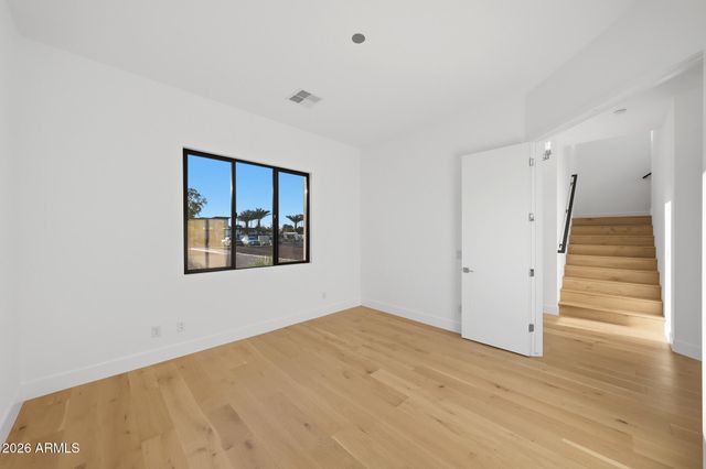 100 W Northern Avenue 4, Phoenix, AZ 85021