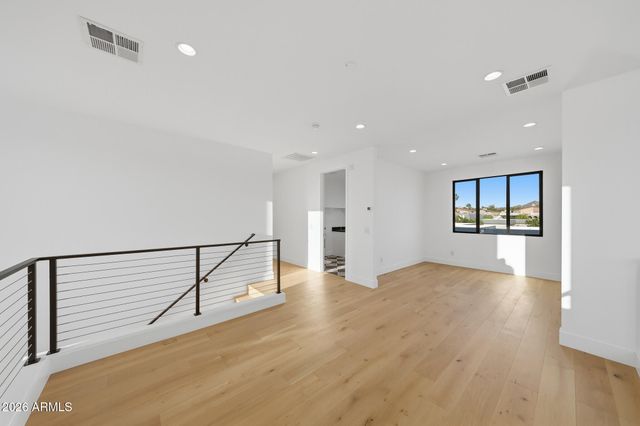 100 W Northern Avenue 4, Phoenix, AZ 85021