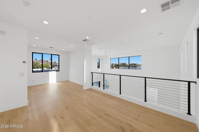 100 W Northern Avenue 4, Phoenix, AZ 85021