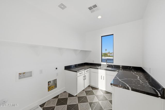 100 W Northern Avenue 4, Phoenix, AZ 85021