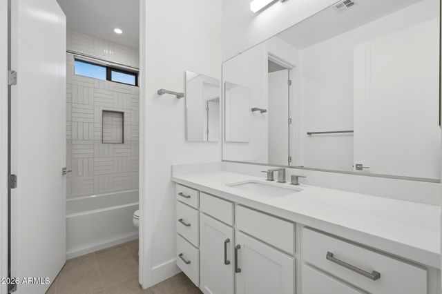 100 W Northern Avenue 4, Phoenix, AZ 85021