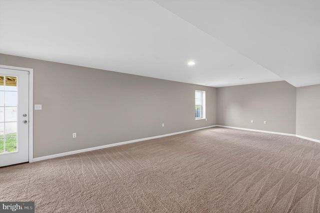 38 WIGEON CT, Bunker Hill, WV 25413