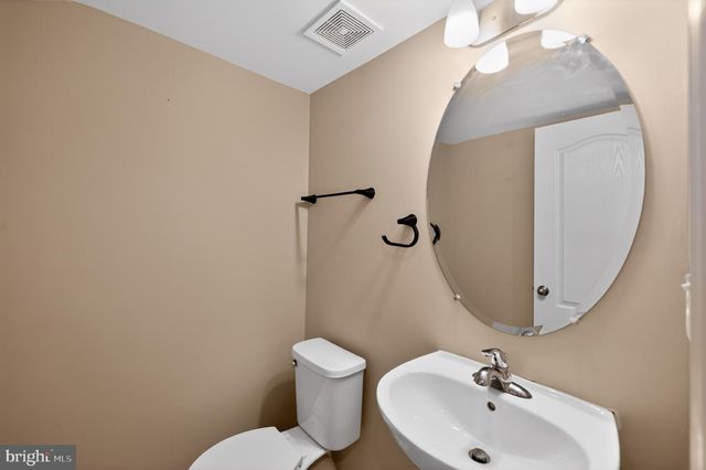 38 WIGEON CT, Bunker Hill, WV 25413