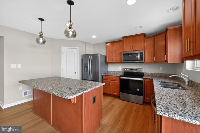 38 WIGEON CT, Bunker Hill, WV 25413