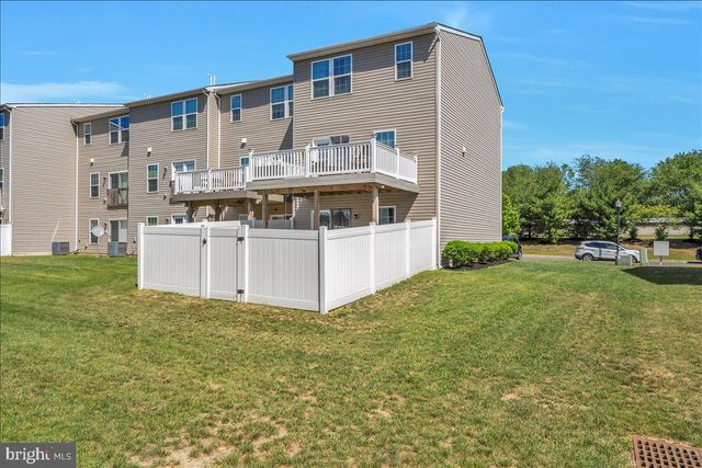 177 VILLAGE GREEN LN, Sicklerville, NJ 08081