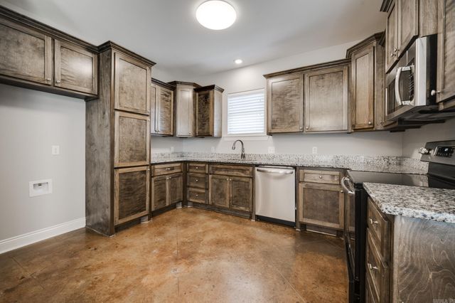 1545 Blue Lucerne Drive, Conway, AR 72034