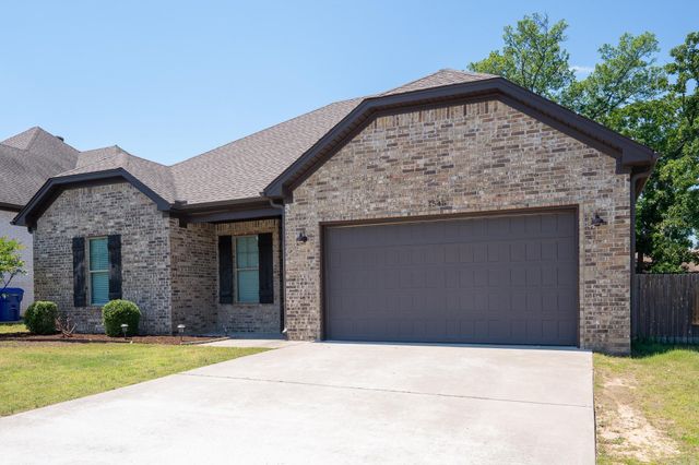 1545 Blue Lucerne Drive, Conway, AR 72034
