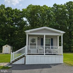 37 MEADOWVIEW DR, New Bloomfield, PA 17068