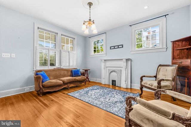 617 FERN PL NW, Washington, DC 20012