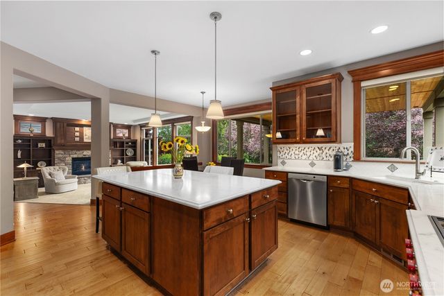 35918 SE Kendall Peak Street, Snoqualmie, WA 98065