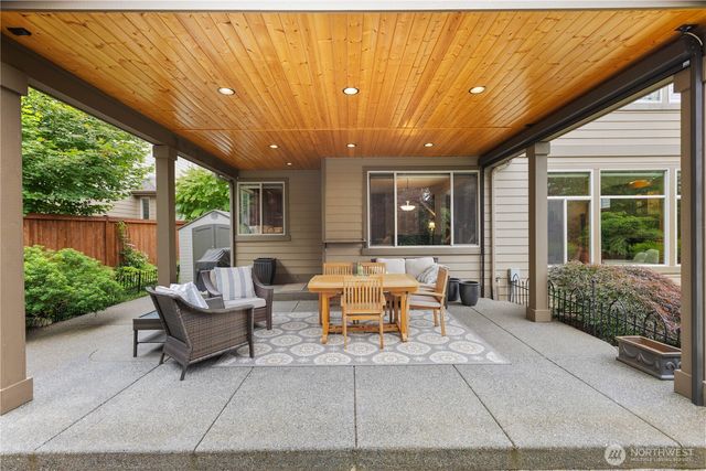 35918 SE Kendall Peak Street, Snoqualmie, WA 98065