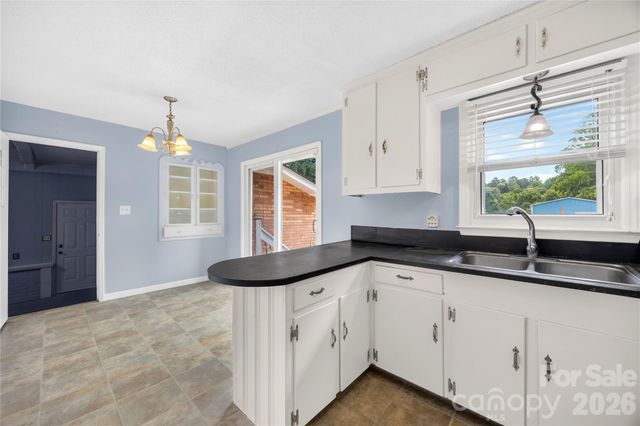 205 Gaddis Drive, Mount Holly, NC 28120