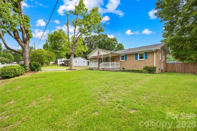 205 Gaddis Drive, Mount Holly, NC 28120
