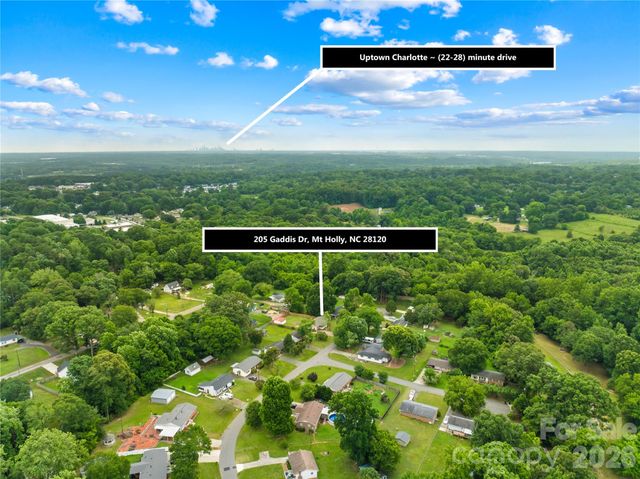 205 Gaddis Drive, Mount Holly, NC 28120