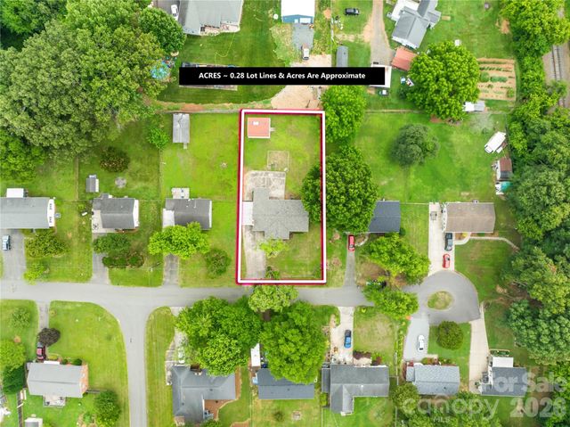 205 Gaddis Drive, Mount Holly, NC 28120