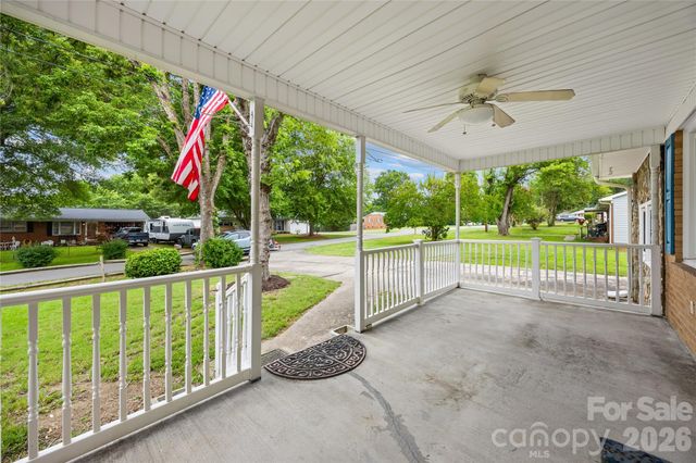 205 Gaddis Drive, Mount Holly, NC 28120
