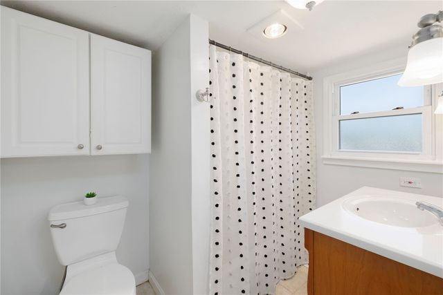 51 Old Oak Avenue, Cranston, RI 02920