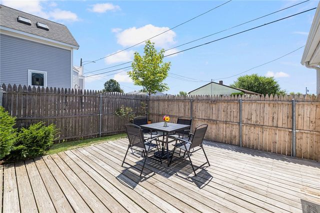 51 Old Oak Avenue, Cranston, RI 02920