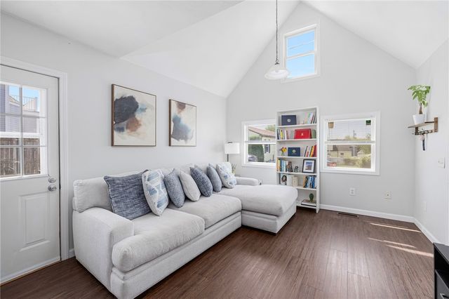 51 Old Oak Avenue, Cranston, RI 02920