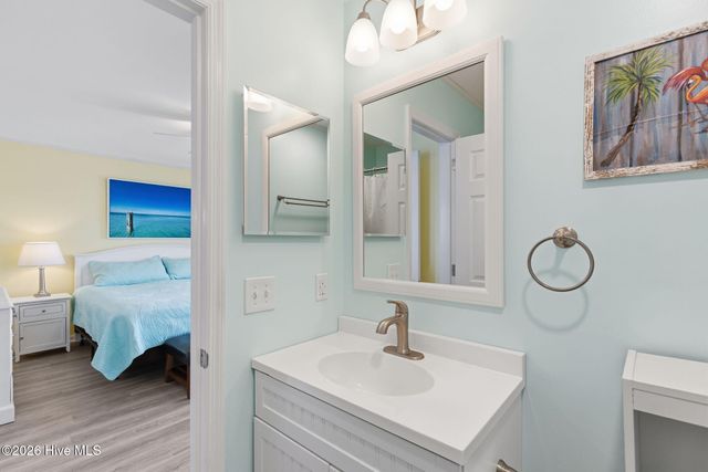 1401 Canal Drive Apt 3, Carolina Beach, NC 28428