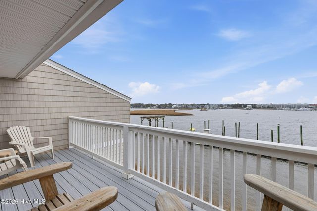 1401 Canal Drive Apt 3, Carolina Beach, NC 28428