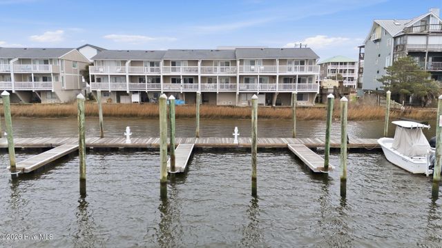 1401 Canal Drive Apt 3, Carolina Beach, NC 28428