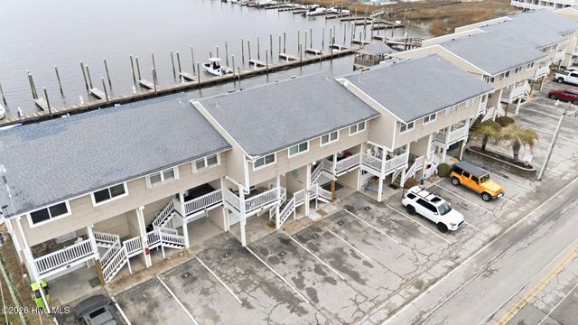 1401 Canal Drive Apt 3, Carolina Beach, NC 28428