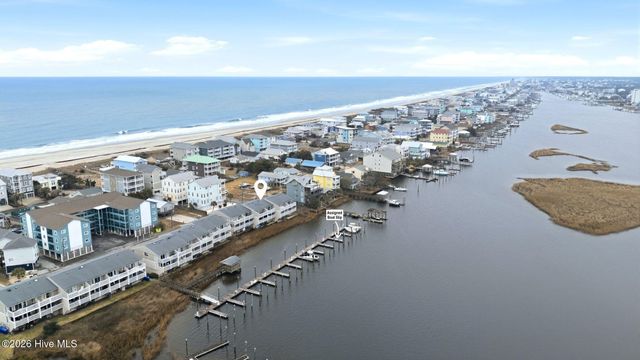 1401 Canal Drive Apt 3, Carolina Beach, NC 28428