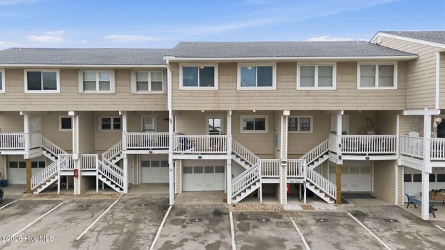 1401 Canal Drive Apt 3, Carolina Beach, NC 28428
