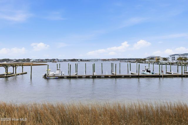 1401 Canal Drive Apt 3, Carolina Beach, NC 28428