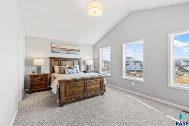 2720 S Copper Creek Ave Avenue, Sioux Falls, SD 57110