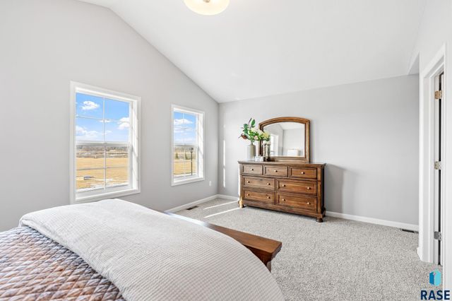 2720 S Copper Creek Ave Avenue, Sioux Falls, SD 57110