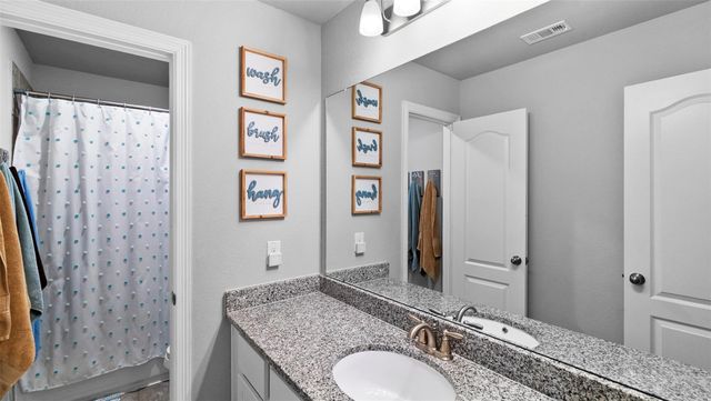 216 Elianne Lace Court, Conroe, TX 77318